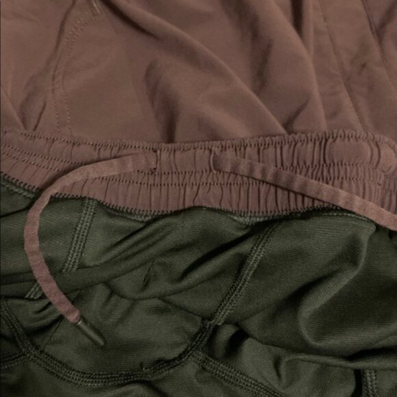 Lululemon Men's Burgundy Shorts, Size LargeExcellent Condition, no size dot - Picture 7 of 9